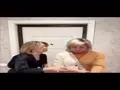 딸이 맞고 사는걸 얼게 된 친정엄마.GIF 썸네일
